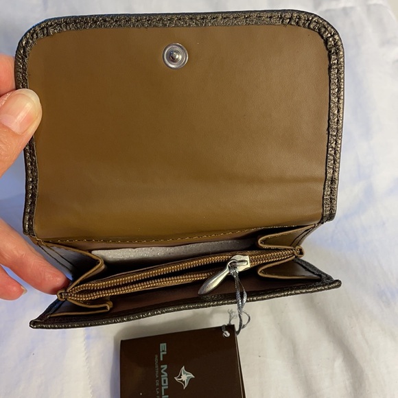 Fashionable multi-compartment wallet by Burghley - ample slots and sections NWT - Picture 5 of 11